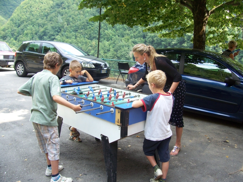  Image name: Estate235.jpg 
 width: 801 pixel 
 height: 602 pixel 
 Size: 464312 bytes 
 Click to enlarge 